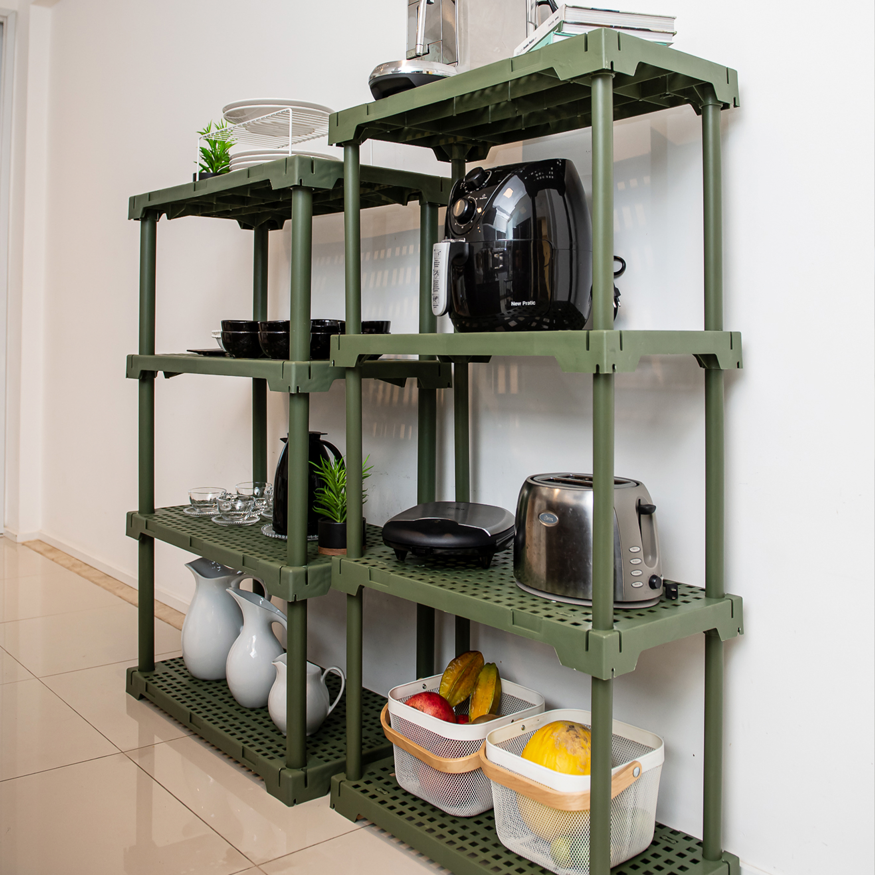 Estante Poly Eco I'M IN HOME preta com quatro prateleiras — foto 2
